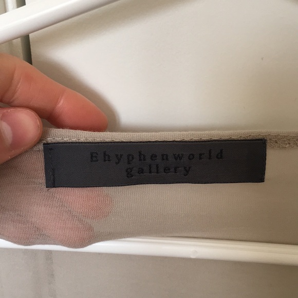 Thin T shirt with skull head front, size M - Picture 2 of 4